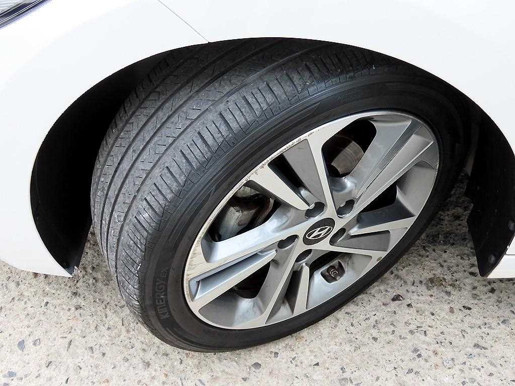 HYUNDAI Avante 2017 Blanco - Importación desde Corea - HF Imports Iquique - Foto 20