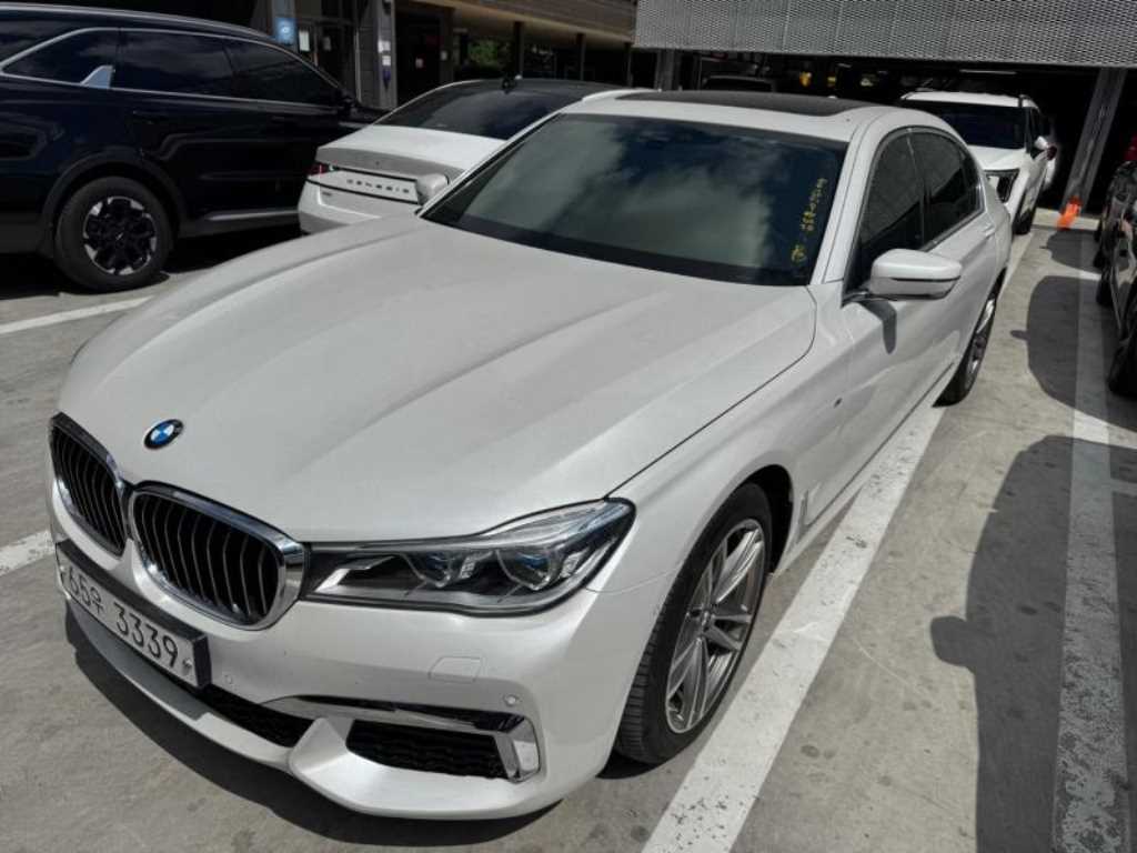 BMW 7 Series - Vista 2
