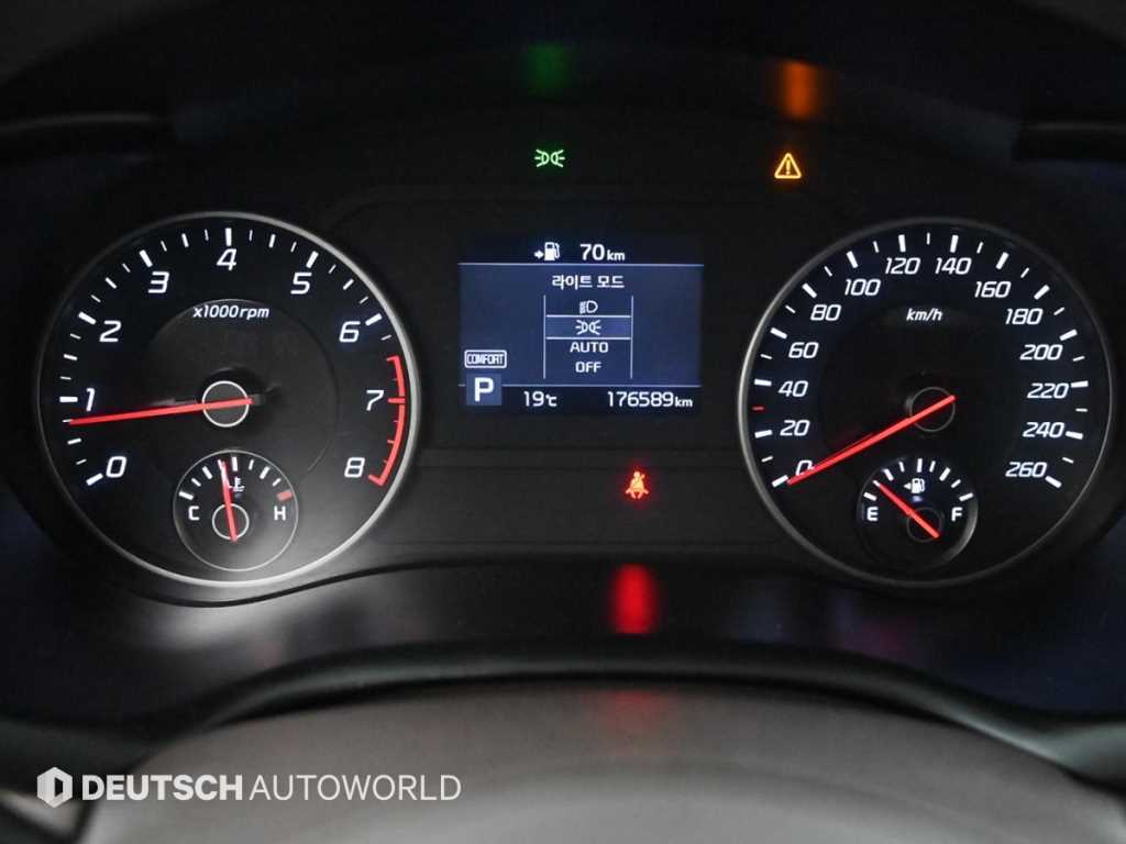 KIA Stinger - Vista 8