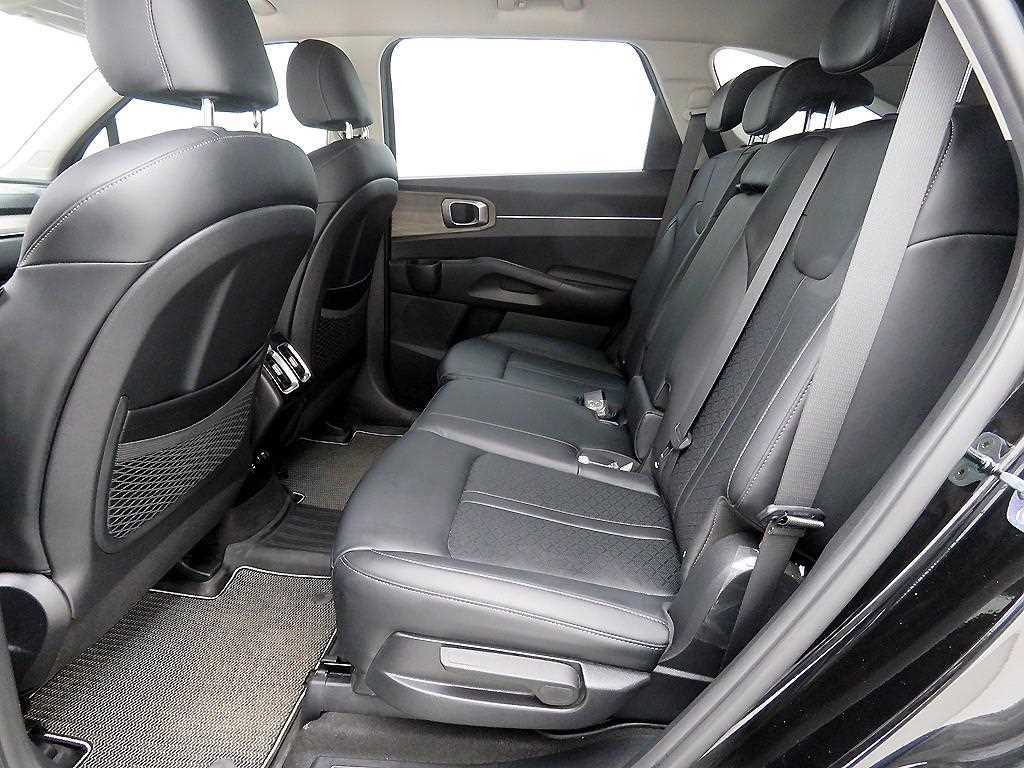 KIA Sorento - Vista 8
