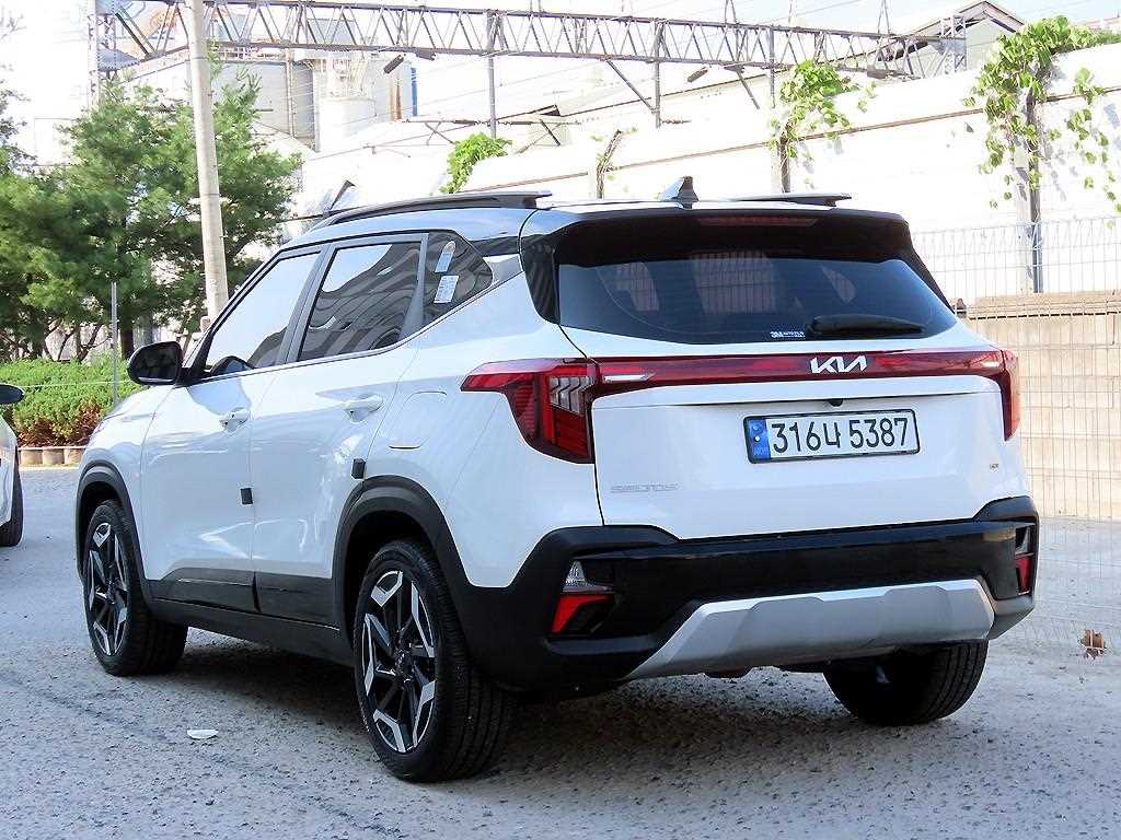 KIA Seltos - Vista 3