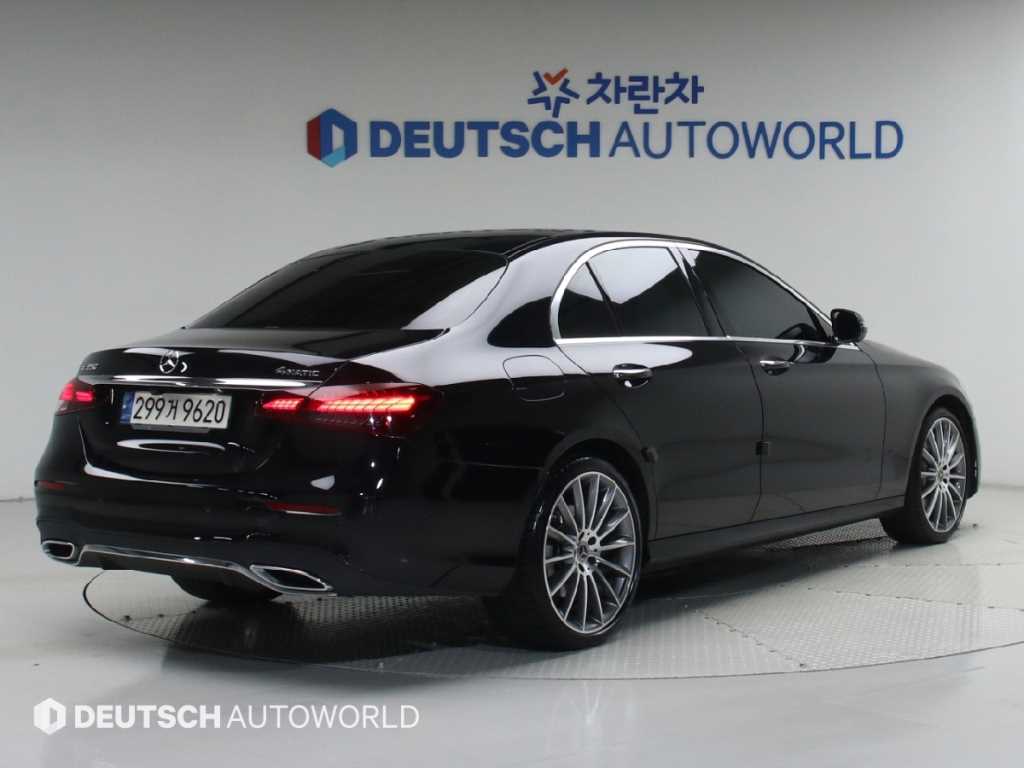 Mercedes Benz E class - Vista 2