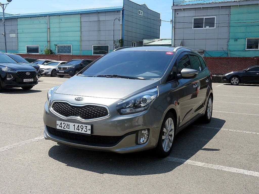 KIA Carens - Vista 2