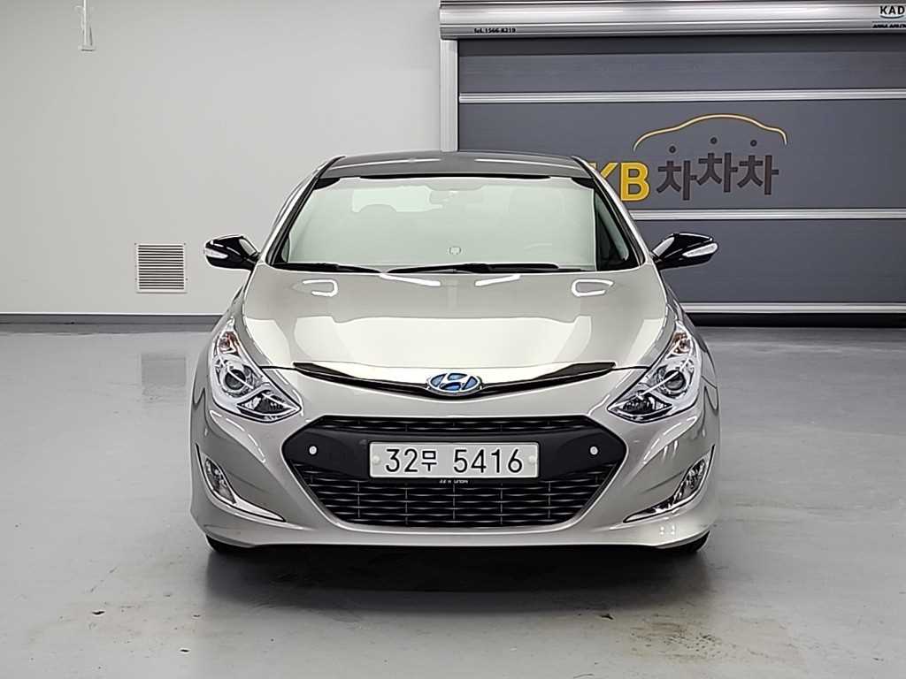 HYUNDAI Sonata - Vista 2