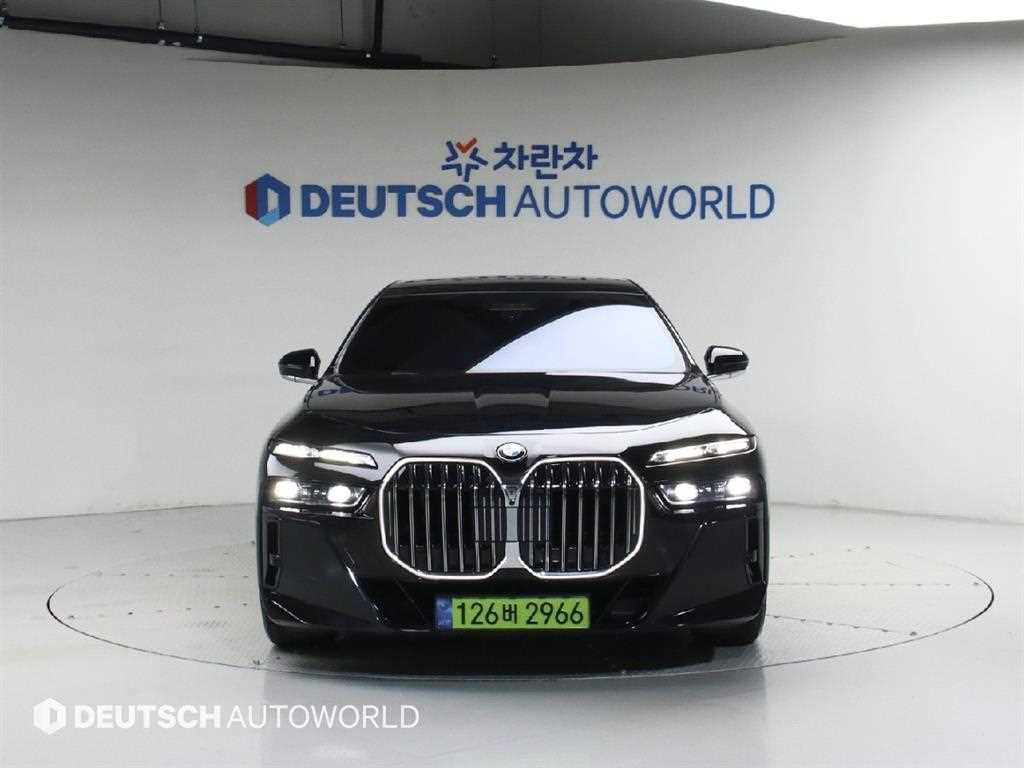 BMW 7 Series - Vista 3