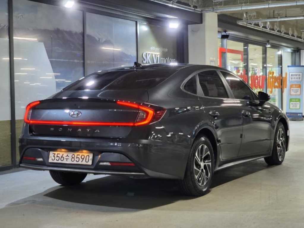 HYUNDAI Sonata - Vista 4