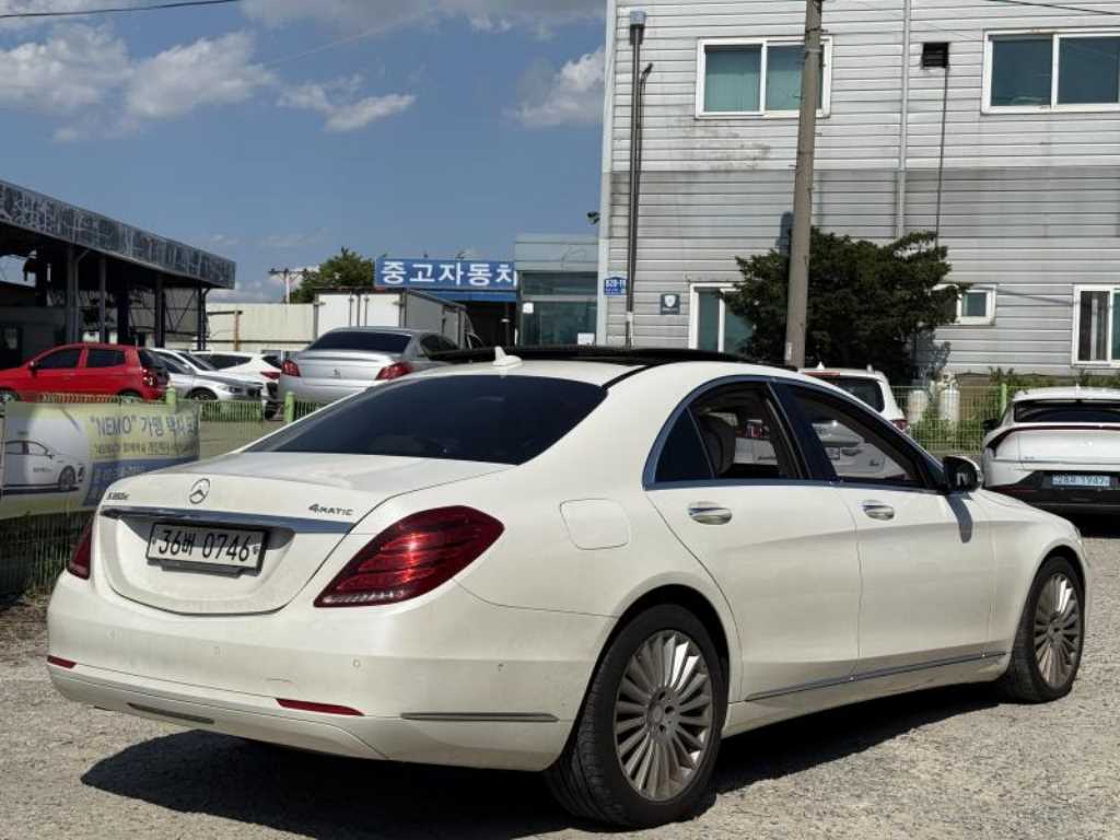 Mercedes Benz S Class - Vista 3