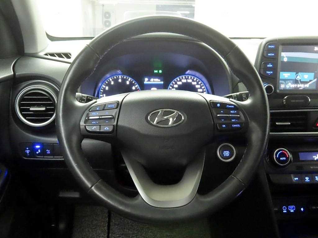 HYUNDAI Kona - Vista 6