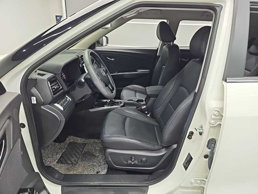 Ssangyong Tivoli - Vista 11