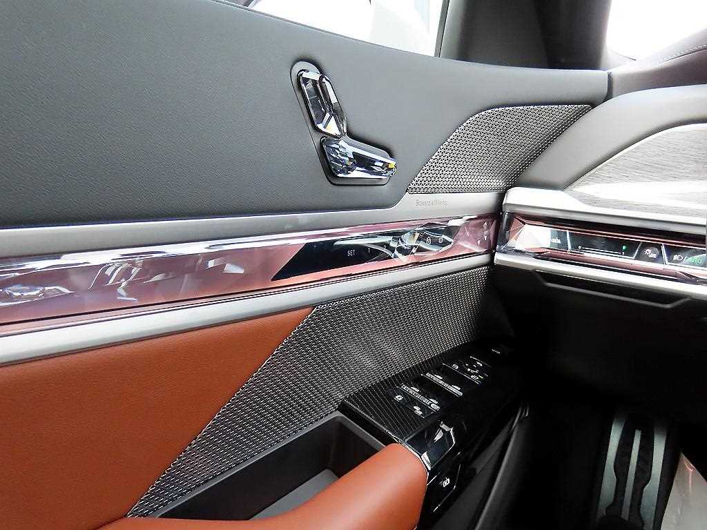 BMW 7 Series - Vista 12