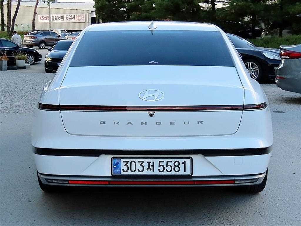 HYUNDAI Grandeur - Vista 4