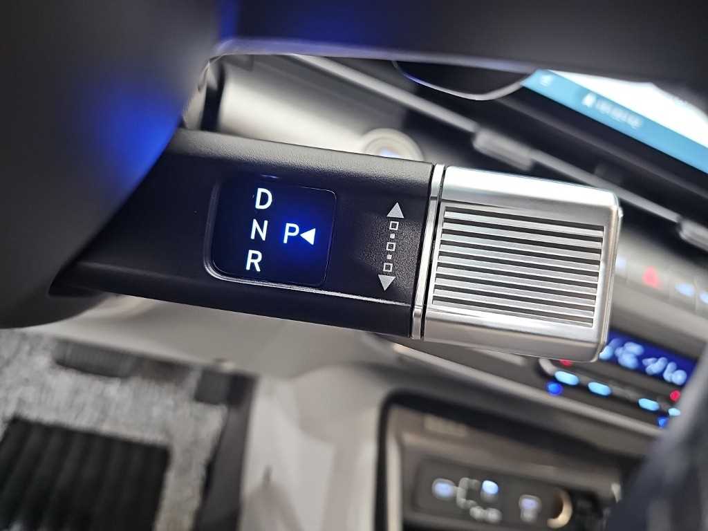HYUNDAI Kona - Vista 8