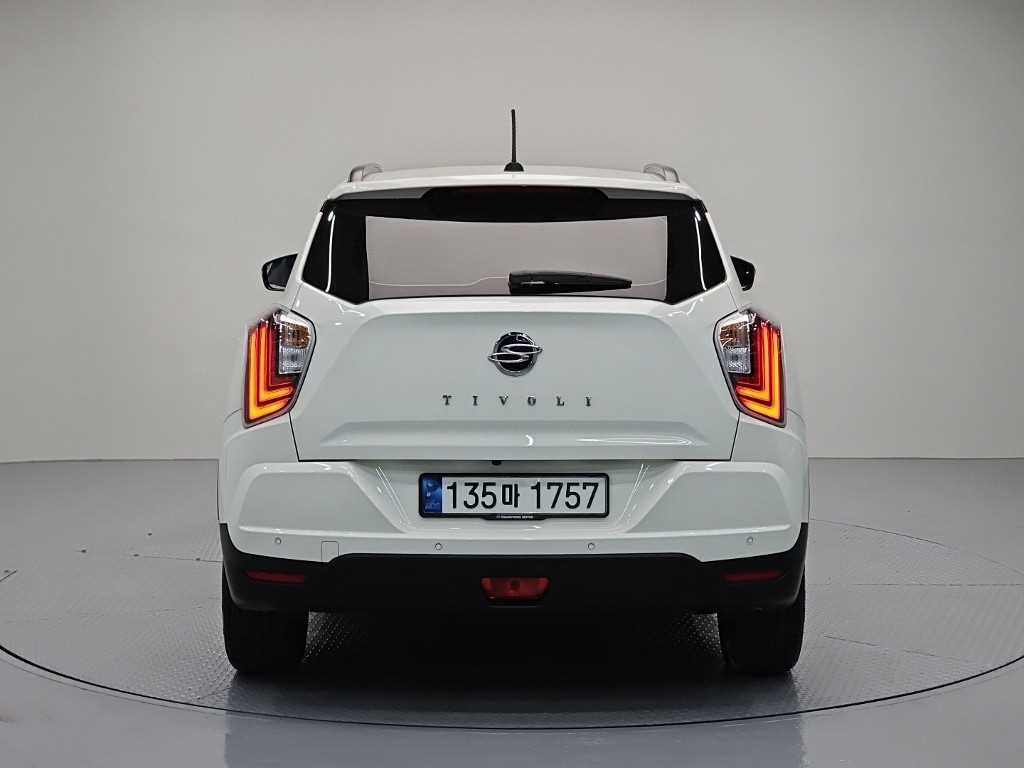 Ssangyong Tivoli - Vista 3