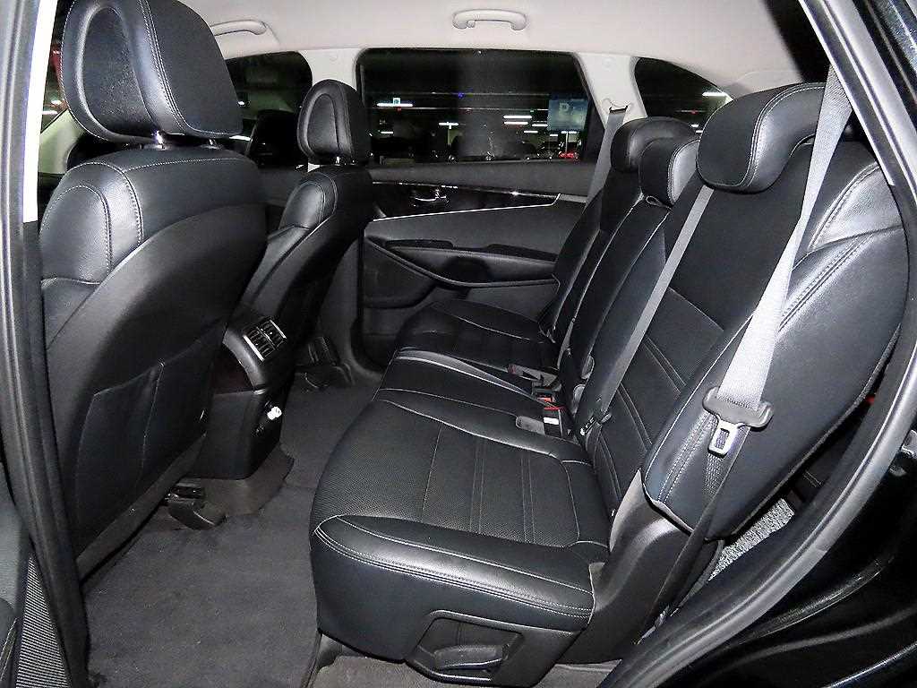 KIA Sorento - Vista 7