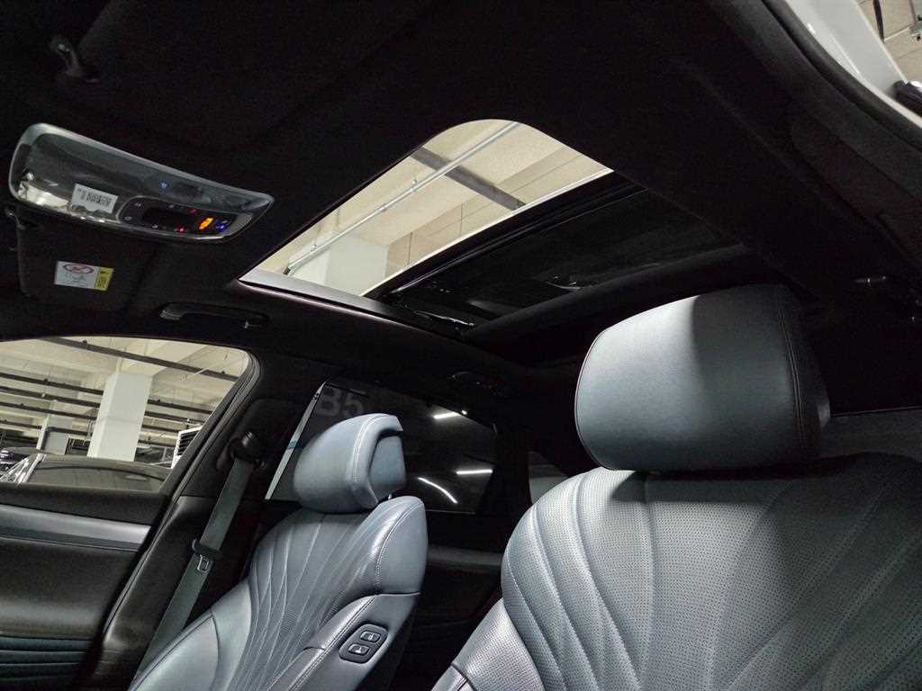 Genesis G80 - Vista 9