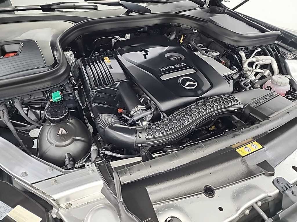 Mercedes Benz GLC Class - Vista 5
