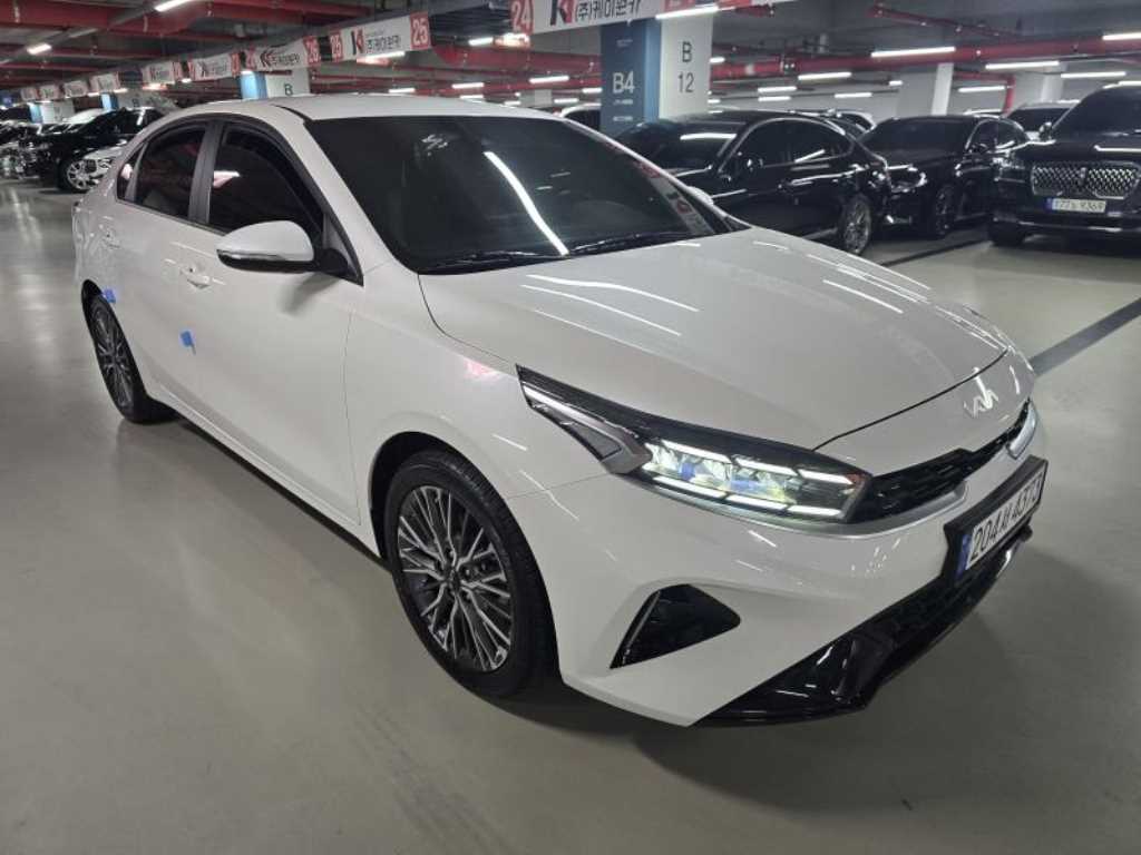 KIA K3 2023 Blanco - Importación desde Corea - HF Imports Iquique - Foto 1