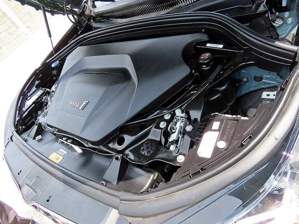 BMW iX1 2025 Verde - Importación desde Corea - HF Imports Iquique - Foto 19