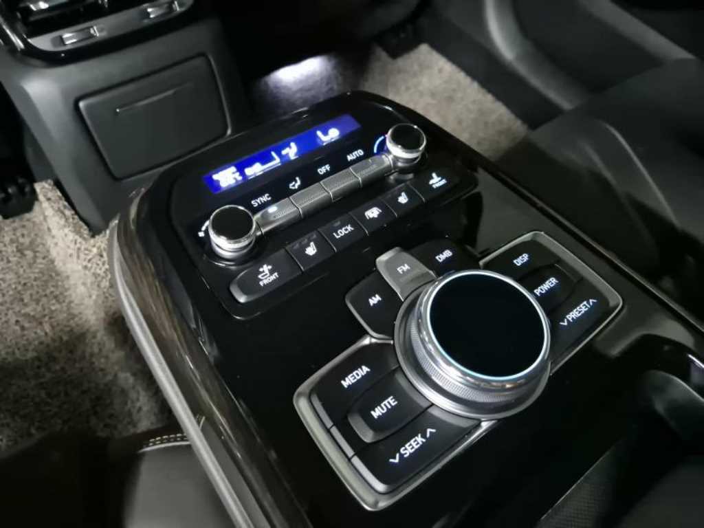 Genesis EQ900 2018 Blanco - Importación desde Corea - HF Imports Iquique - Foto 17