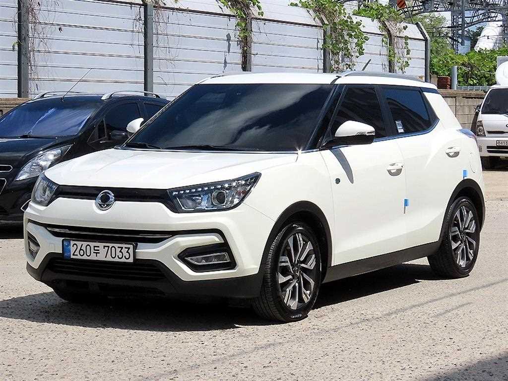 Ssangyong Tivoli - Vista 2