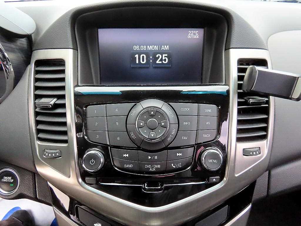 Chevrolet Cruise 2016 Blanco - Importación desde Corea - HF Imports Iquique - Foto 13