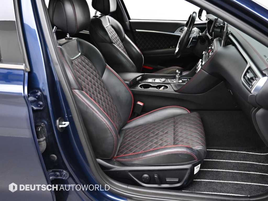 Genesis G70 - Vista 10
