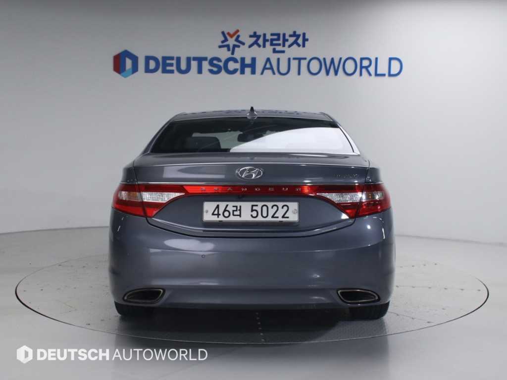 HYUNDAI Grandeur - Vista 4