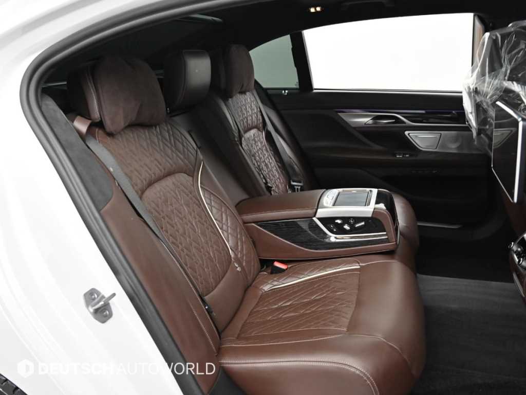 BMW 7 Series - Vista 12