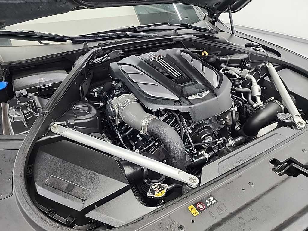 Genesis G90 - Vista 5