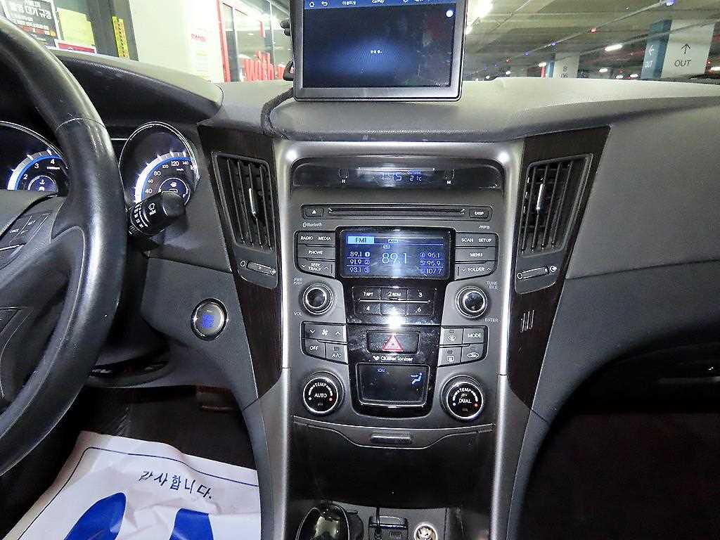 HYUNDAI Sonata - Vista 11