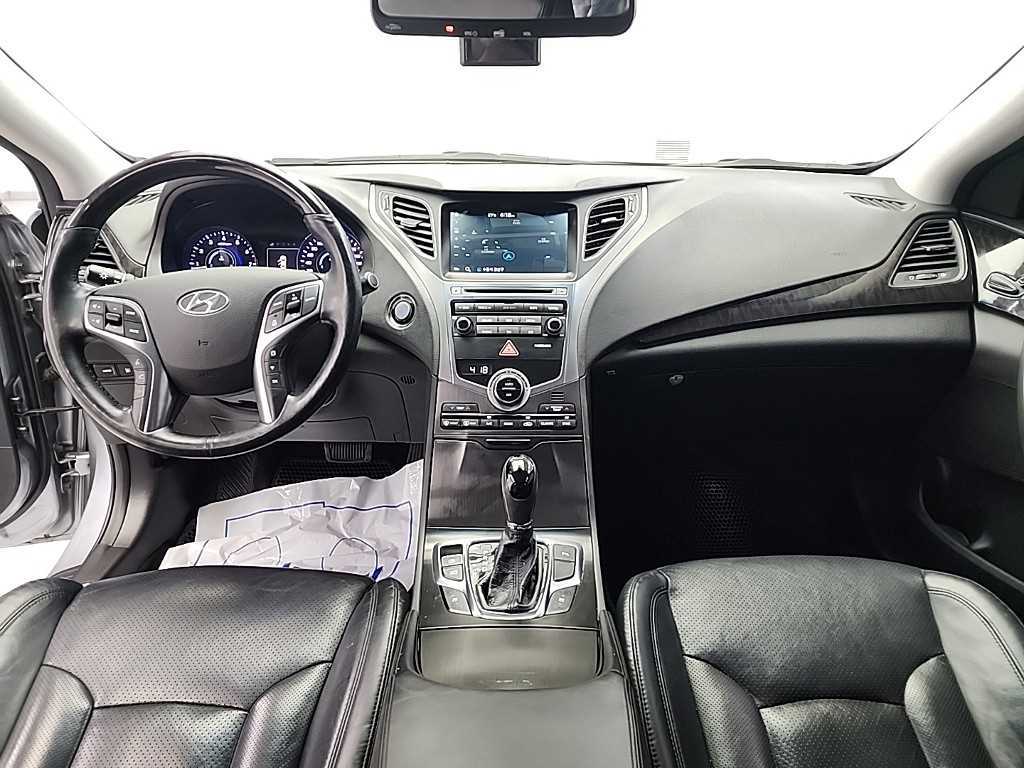 HYUNDAI Grandeur - Vista 7