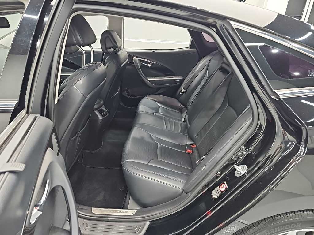 HYUNDAI Grandeur - Vista 12