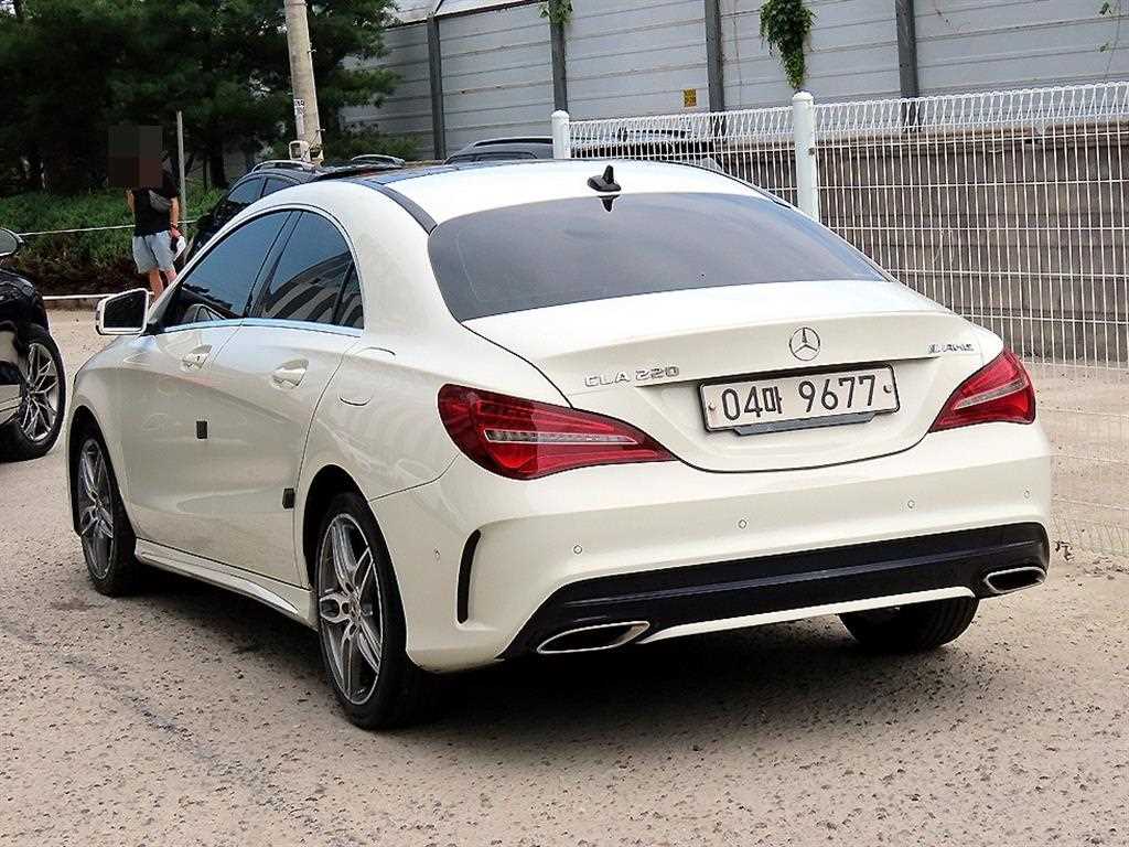 Mercedes Benz CLA Class - Vista 4