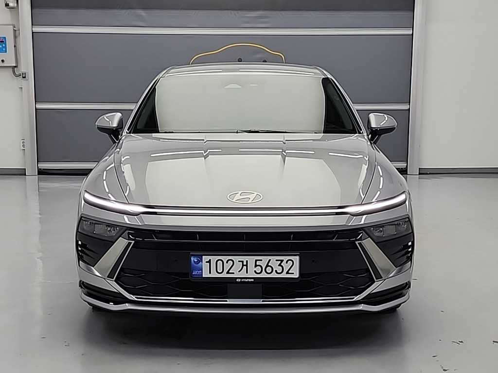 HYUNDAI Sonata - Vista 2