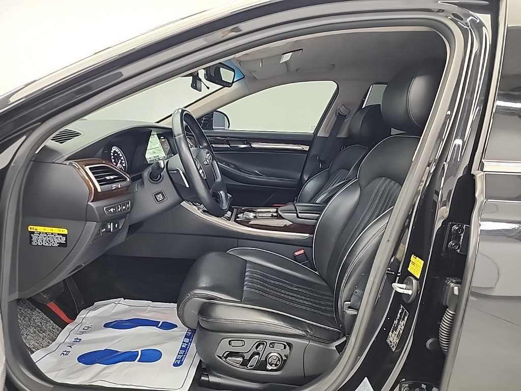 Genesis EQ900 - Vista 11