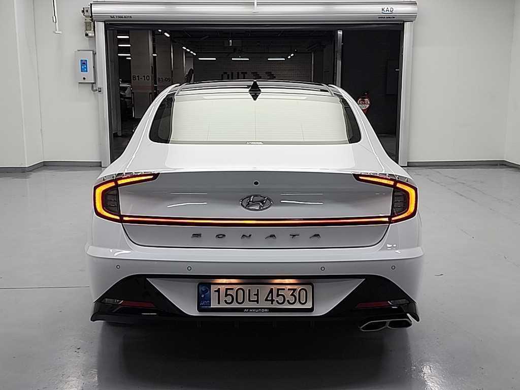 HYUNDAI Sonata - Vista 3