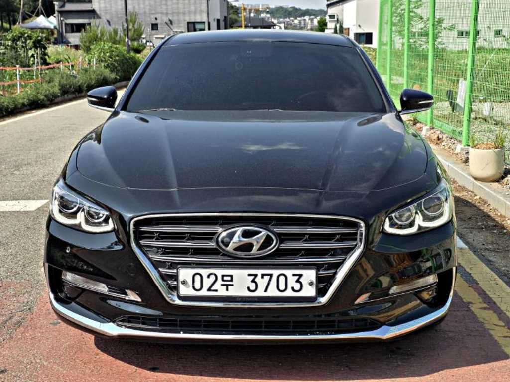 HYUNDAI Grandeur - Vista 2