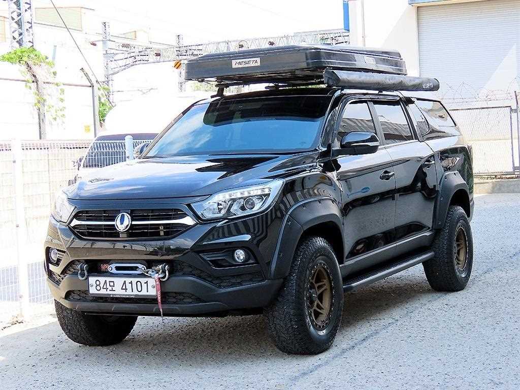 Ssangyong Rexton 2018 Negro - Importación desde Corea - HF Imports Iquique - Foto 1