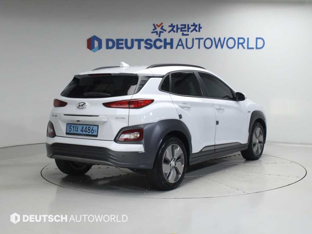 HYUNDAI Kona - Vista 2