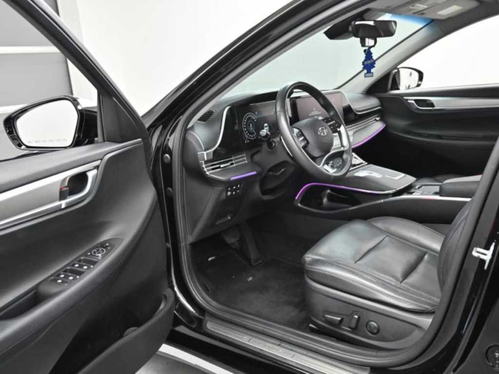 HYUNDAI Grandeur - Vista 11