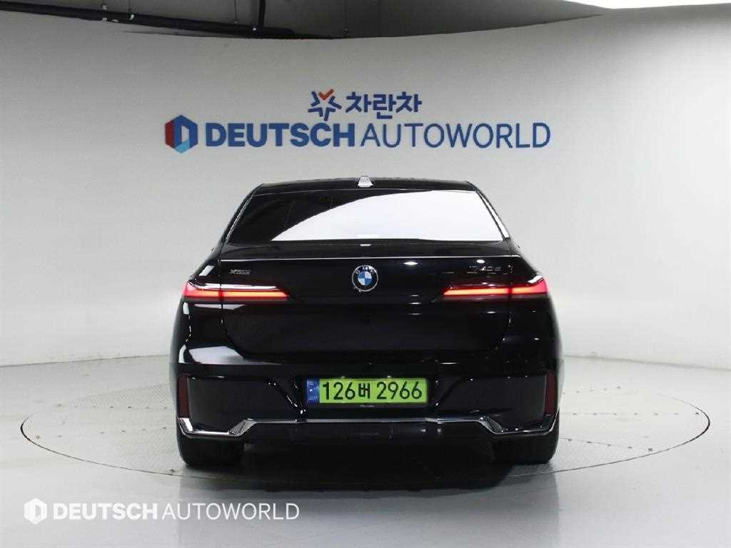 BMW 7 Series - Vista 4