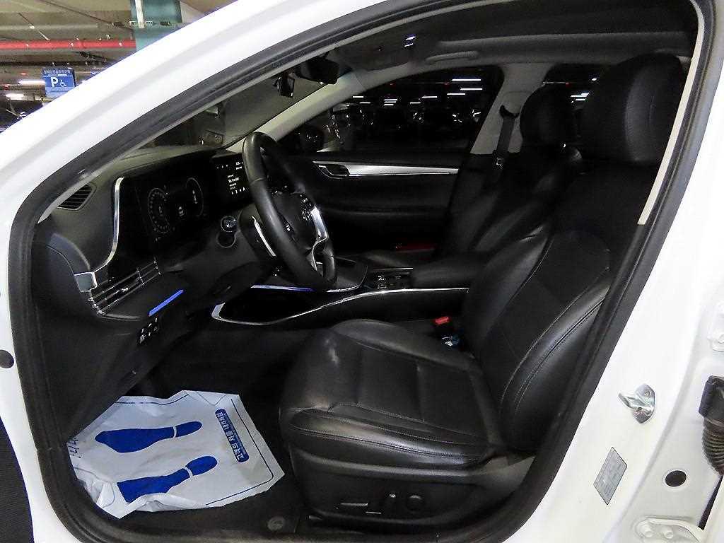HYUNDAI Grandeur - Vista 6