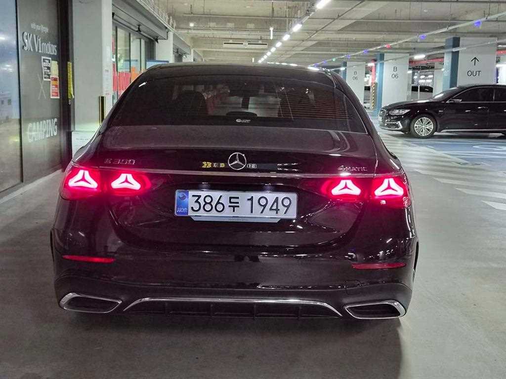 Mercedes Benz E class - Vista 5