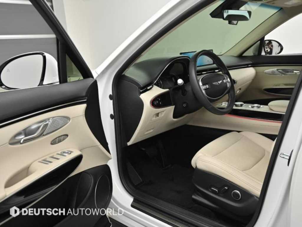 Genesis GV70 - Vista 11