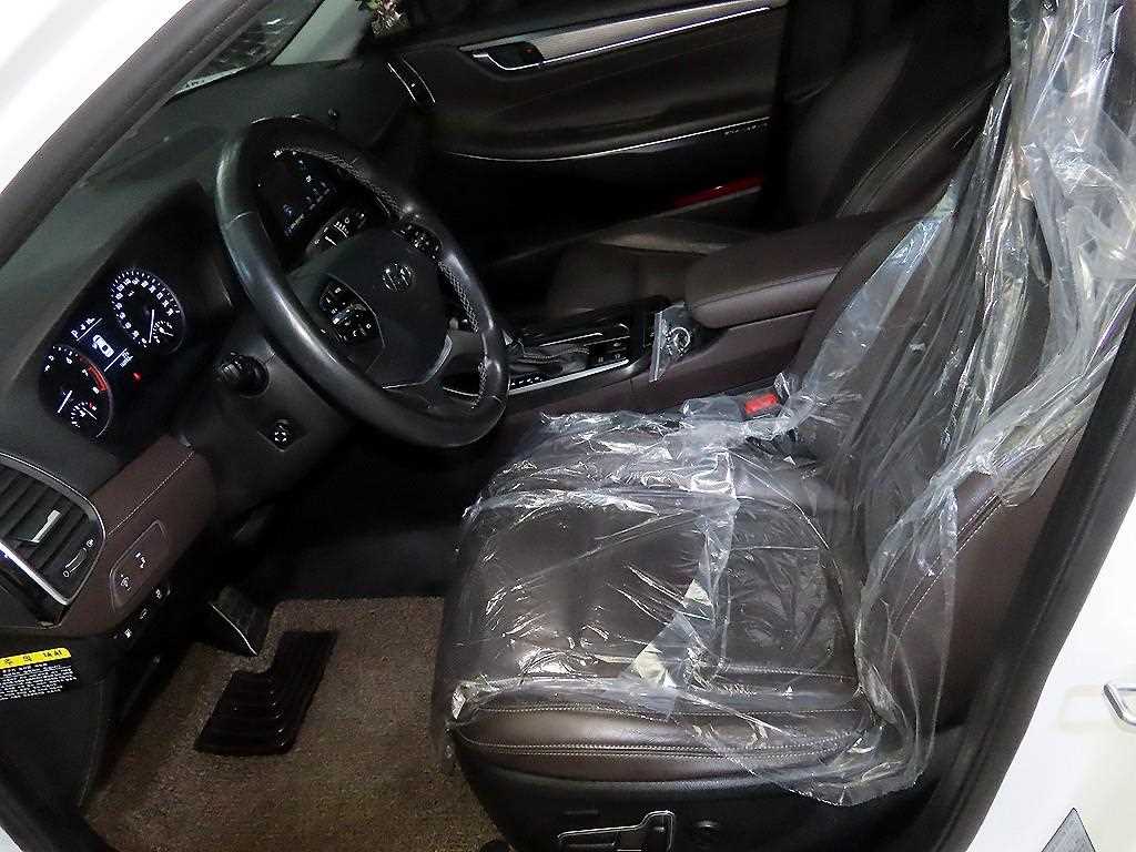 HYUNDAI Grandeur - Vista 6