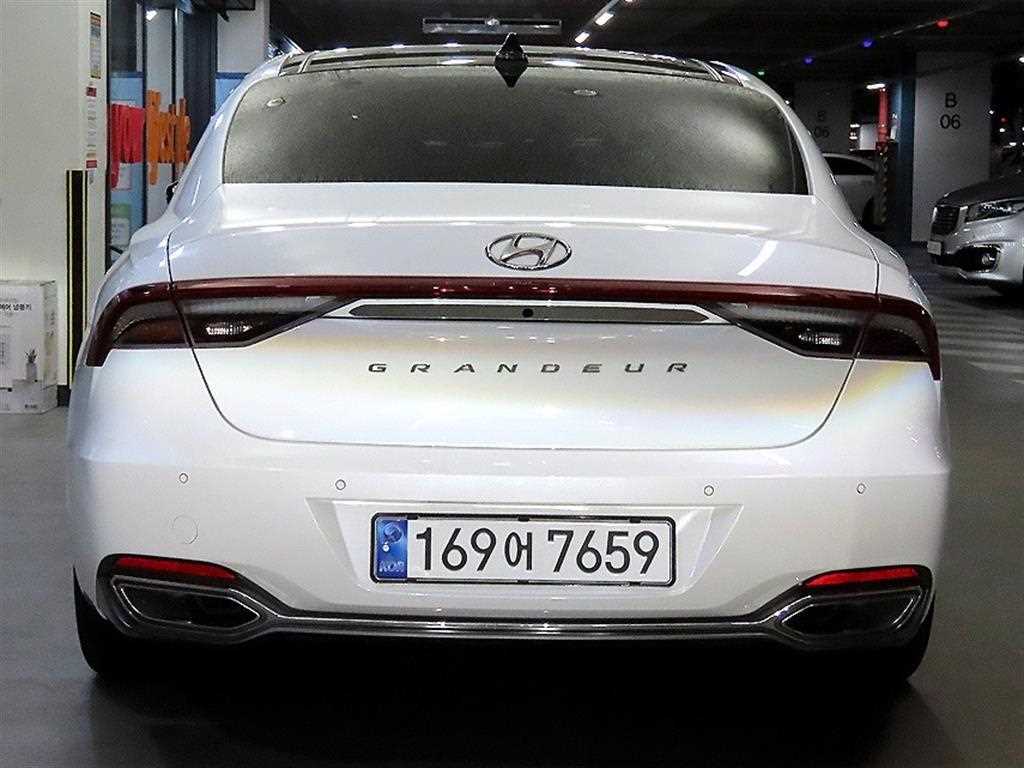 HYUNDAI Grandeur - Vista 5