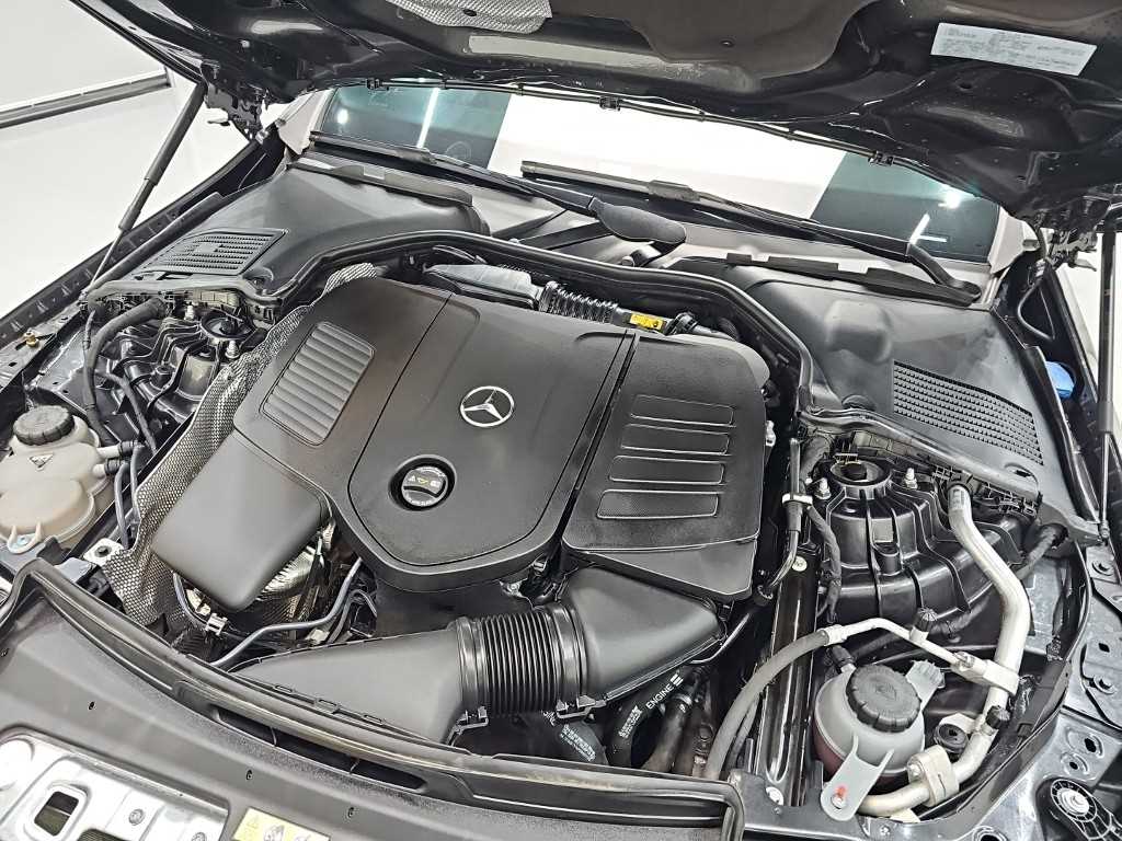 Mercedes Benz C Class - Vista 5