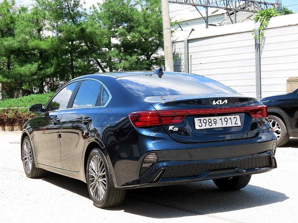 KIA K3 - Vista 3