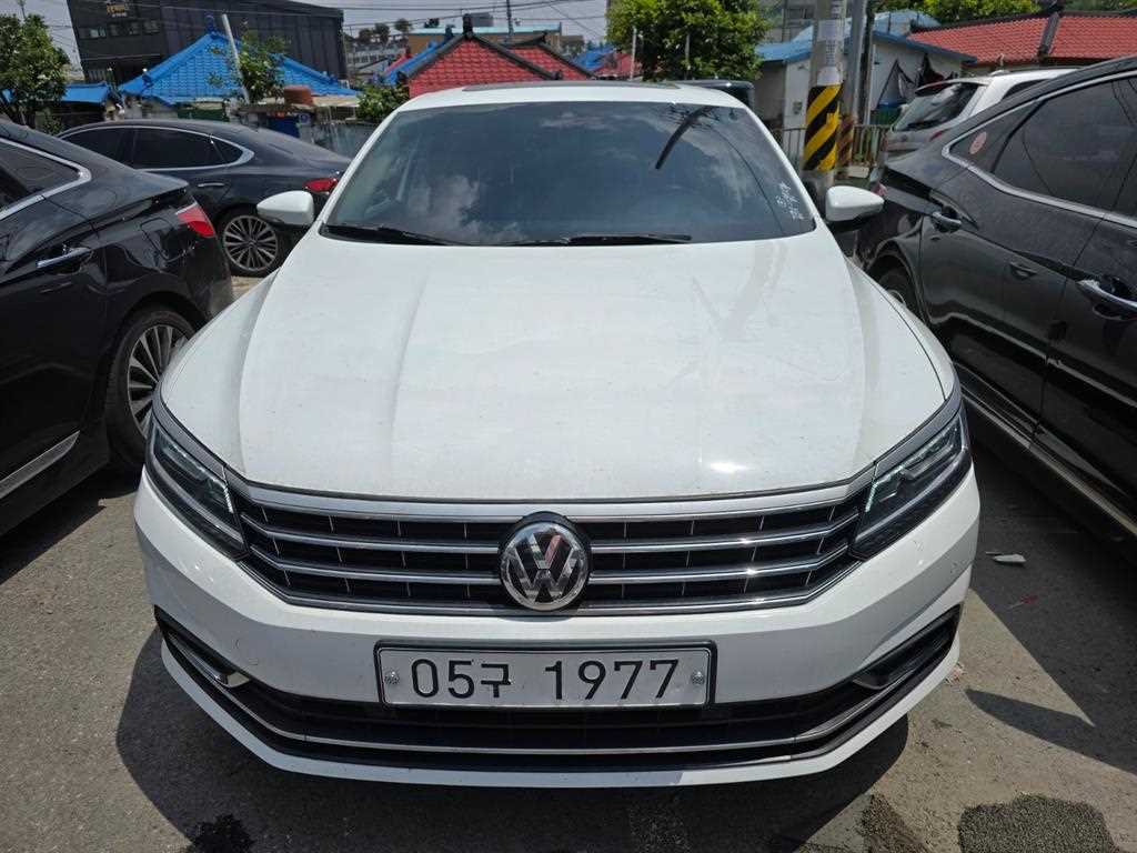Volkswagen Passat 2018 Blanco - Importación desde Corea - HF Imports Iquique - Foto 1