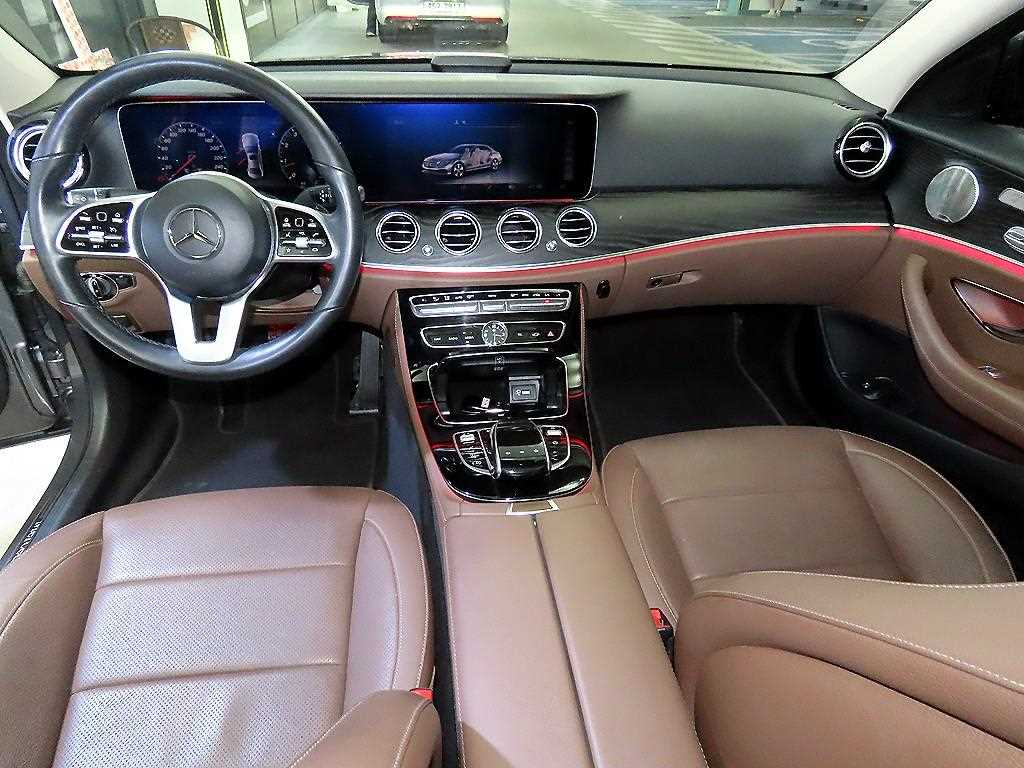 Mercedes Benz E class - Vista 10